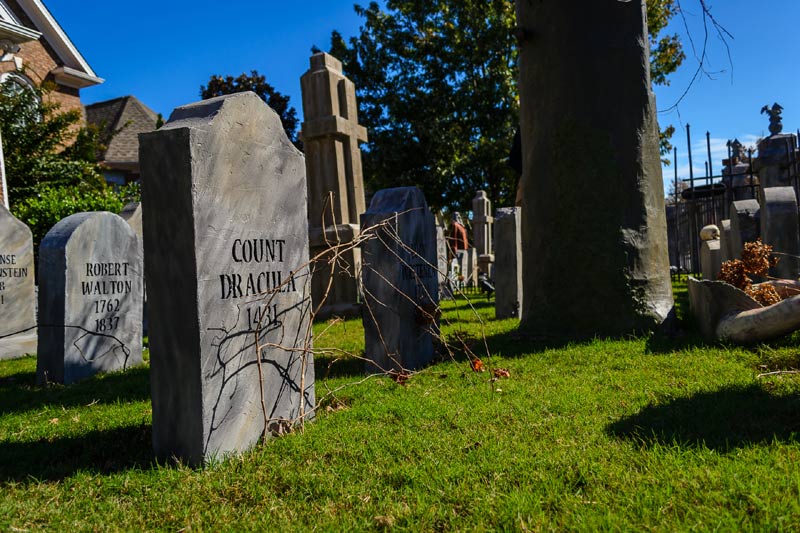 Graveyard Skull Orchard Cemetery Count Dracula, Robert Walton and Cross Head Stones