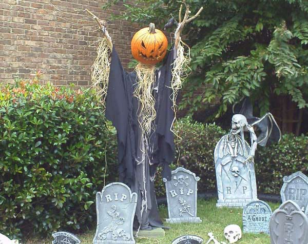 Sleepy Hollow Scarecrow graveyard and Vampire Bat