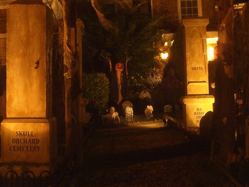 Night View of Graveyard Entrance Skull Orchard Cemetery Crawling Ghoul Sleepy Hollow Scarecrow