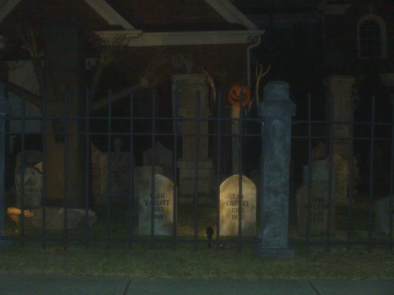 Halloween Skeleton Corpse in Coffin GraveYard Ghoul Dorian Gray Head Stone