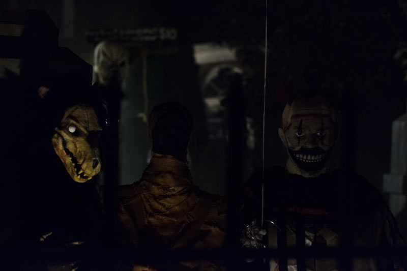 Night View Halloween Graveyard with PennyWise Clown, Wolf Creature and Mummy